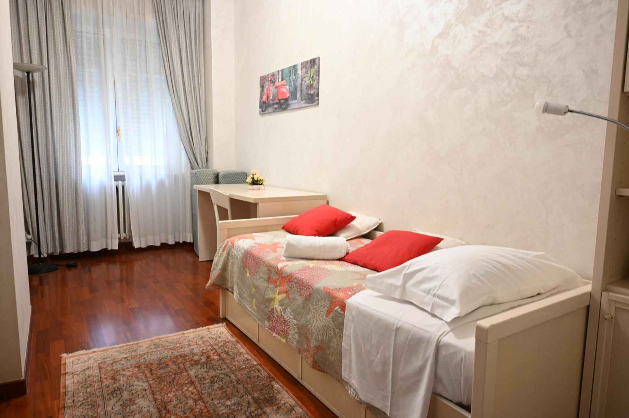 Marco'S Apartment Colosseum Rzym Zewnętrze zdjęcie
